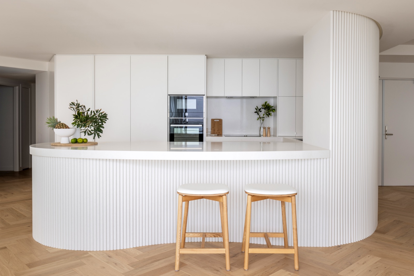 Curved Island Kitchen, Isle of Capri